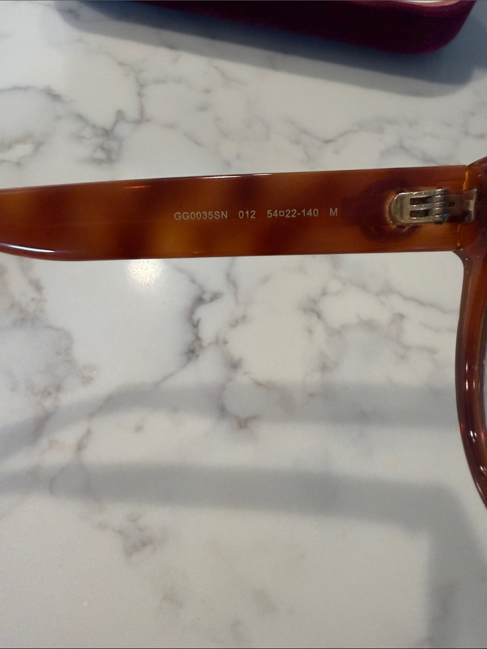 Gucci Tortoiseshell Round Women's Sunglasses with Burgundy soft and hard case - Picture 8 of 8